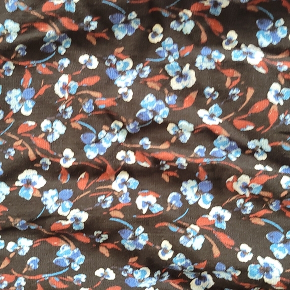 Flower Print Top - Picture 2 of 4